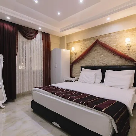 Melrose House מלון 3*