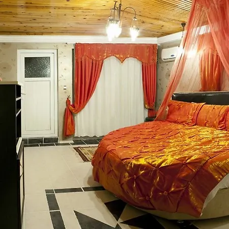 Melrose House מלון 3*