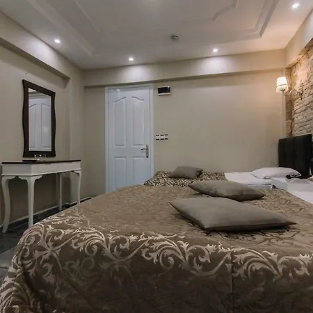Melrose House מלון 3*