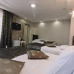 Melrose מלון פמוקלה